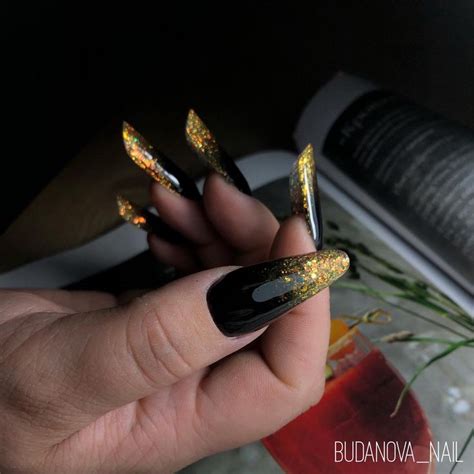 Золотые кончики | Ногти, Маникюр, Золото