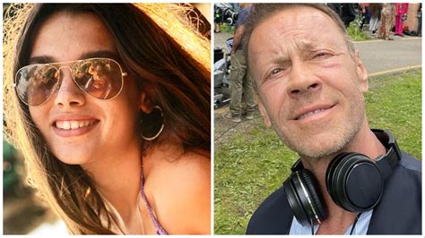 Rocco Siffredi sfila a Milano ma non sfila i jeans
