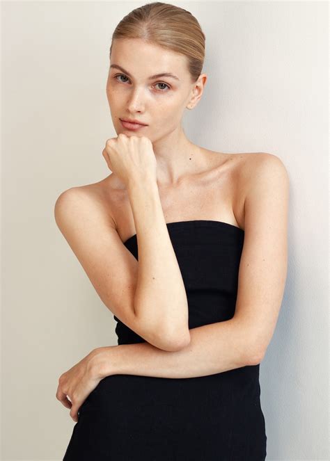 Ekaterina L | EKA Models