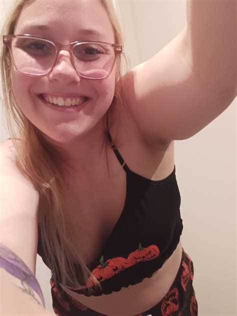 29 [F4M] Raleigh area : r/ncr4r