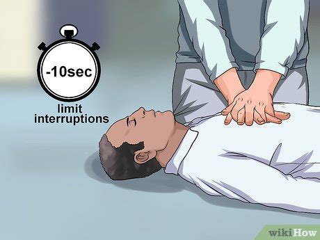 melakukan cpr   dewasa  gambar wikihow