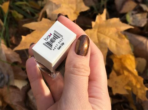 Жук-носорог с блестками: лак для ногтей Bow nail polish Get up | Отзывы ...
