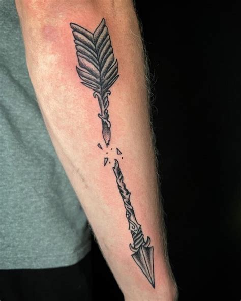 10 Cool Broken Arrow Tattoos for Your Inspiration | Style VP