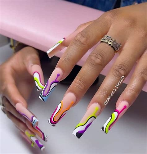 33 Summer Acrylic Nail Designs for Captivating Sun-Kissed Glam