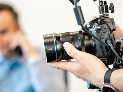 Sirui 35mm f/1.8 1.33x is a $599 anamorphic lens