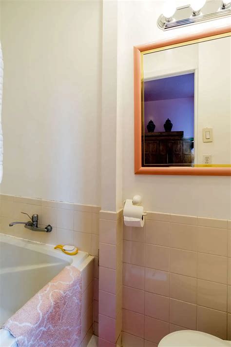 Foodies love the East 60th Street New York hidden cafe gems 13