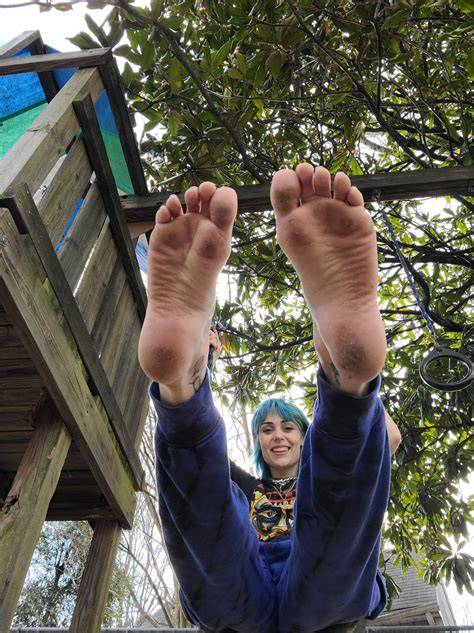 Mythic Maggie - Gothic Foot Models