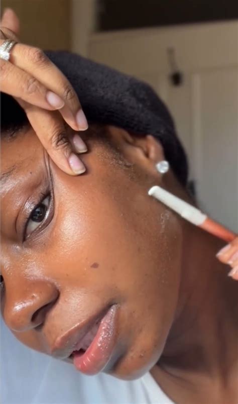 how to dermaplaning at home 13