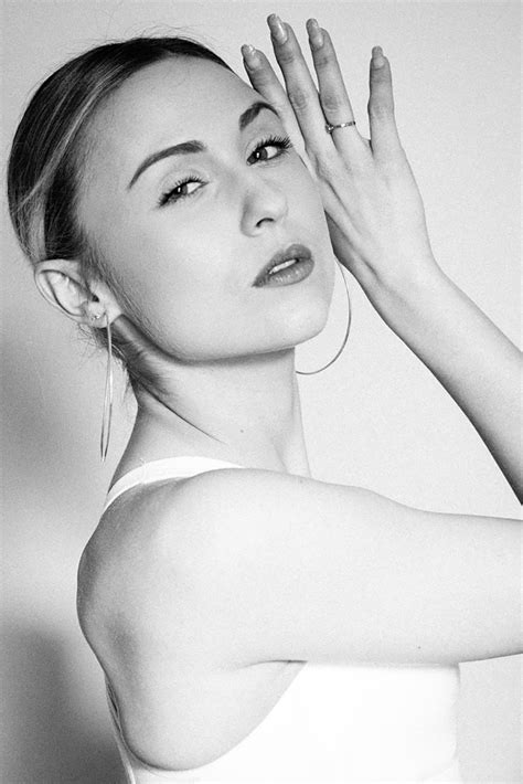 MyDancersAnna-Bianca - MyDancers