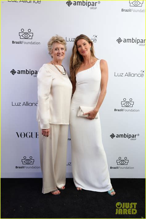 Photo: gisele bundchen twin sister patricia luz alliance fund 15 ...