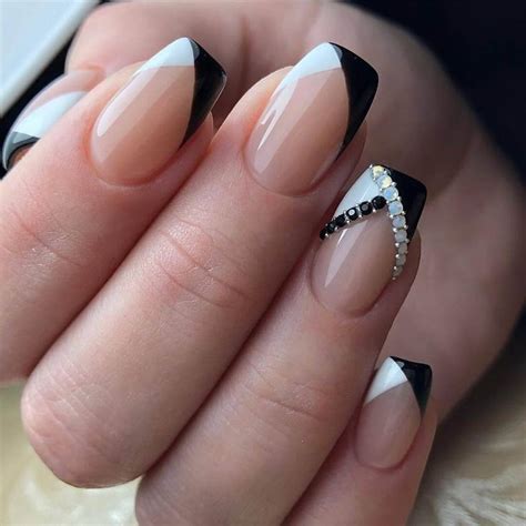 Френч двухцветный | Classy nail designs, Rhinestone nails, Manicure