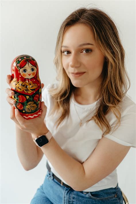 Meet Katie Kozlova — SummitMedia