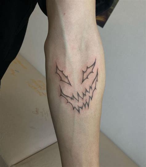 Тату на Руке, тату Сочи. | Small hand tattoos, Tattoos for guys, Chest ...