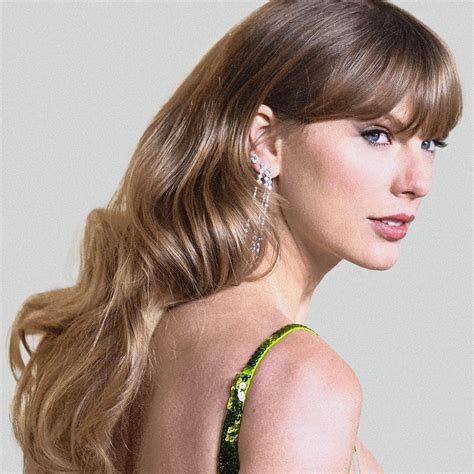 Fashionistas clash over the best way to style dishwater blonde 1