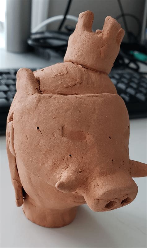 A statue of the king : r/Technoblade