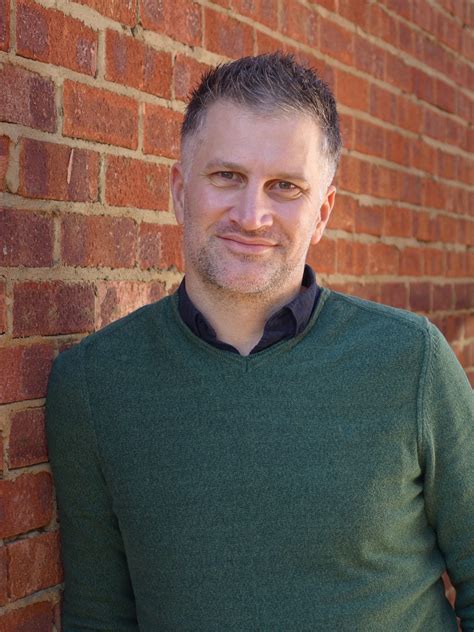 damian eade managing director social analytics insight lumanity