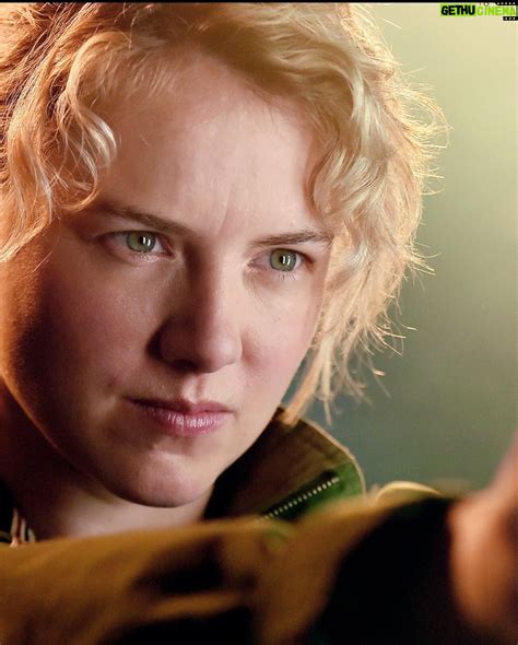 Actress Laura Slade Wiggins HD Instagram Photos and Wallpapers June