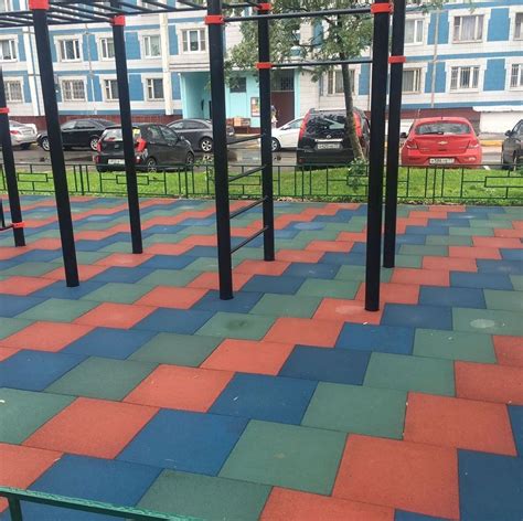 Резиновая плитка квадратная 1000x1000x30мм купить в СПБ с доставкой по ...