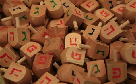 Dreidel Symbols Meaning : Jewish Symbols History Meaning And Importance ...