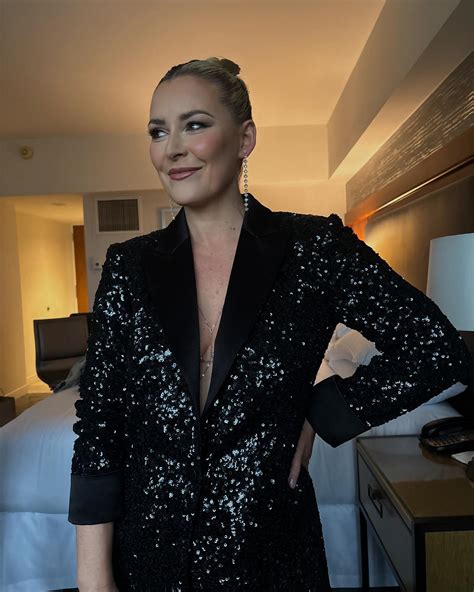 Renee Paquette (@reneepaquette) • Instagram photos and videos