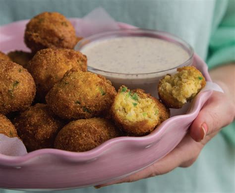 Hush Puppies – Lucy Buffett