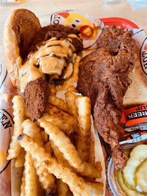 DAVE’S HOT CHICKEN - 296 Photos & 206 Reviews - 9602 Texas 151 Access ...
