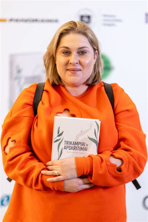 Vilniuje pristatyta „nepatogi“ knyga, skirta ne tik mergaitėms ...
