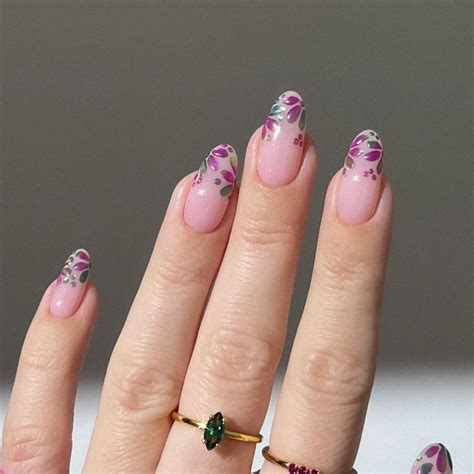 Uñas para verano 2024: colores, diseños y formas que dominarán la