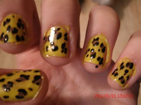 Make up and go!: Uñas Animal Print