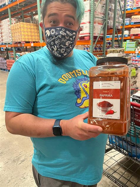 Critics are questioning the ethics of certain gofundme pages this month 2