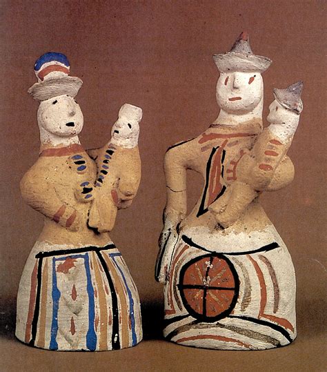 Полкан, полканиха и медвежахи. Каргопольская глиняная игрушка