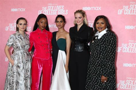 LOS ANGELES - NOV 10, 2021 - Pauline Chalamet, Alyah Chanelle Scott