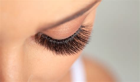 Here is the The Secret To Long, Curled Eyelashes! | MD®