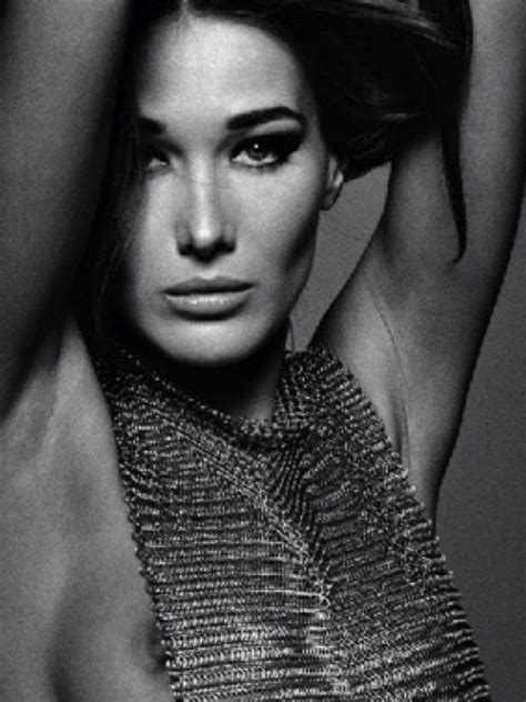 Carla Bruni Nude