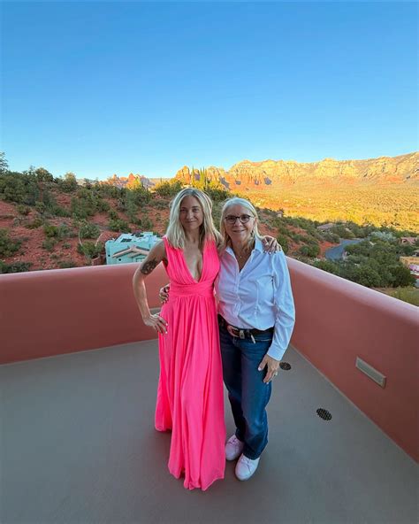 Amandha Q. Zhane | SPARKLE POWER (@azhaneofficial) • Instagram photos