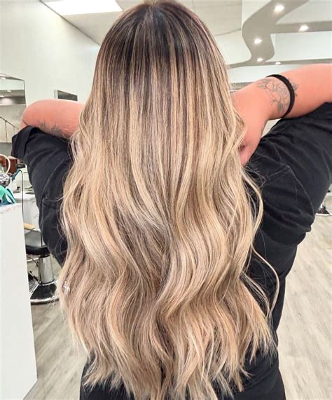 Milk tea hair color is the latest beauty trend taking over social media 7