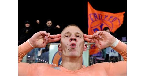 "Фиорентина" на полуфинал за купата в Италия след дузпи