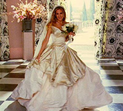 Carrie Bradshaw in Vivienne Westwood | City wedding dress, Vivienne ...