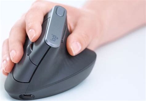 4 Interesting Technological Facts About Computer Mouse - FotoLog