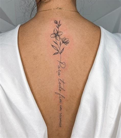 Frases No Meio Das Costas - Tatuagem Feminina em 2025 | Tatuagem mulher, Tatuagem no meio das ...