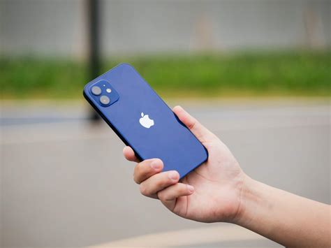 iPhone 12 or iPhone 12 Pro: How to Shoot RAW and ProRAW Photos