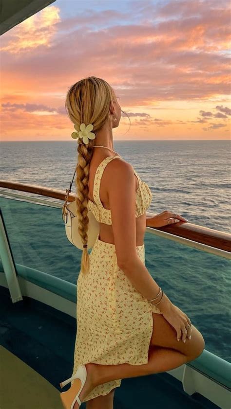 The quick and easy hairstyles trick that lasts all night 38