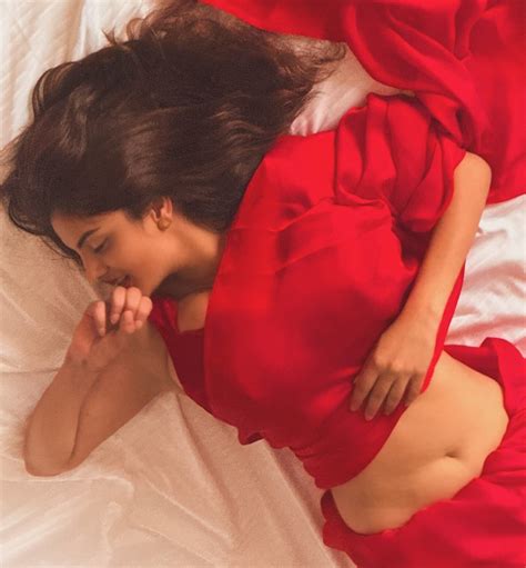 Gorgeous Anveshi Jain Looks Stunning For Her Latest Photoshoot - Glam