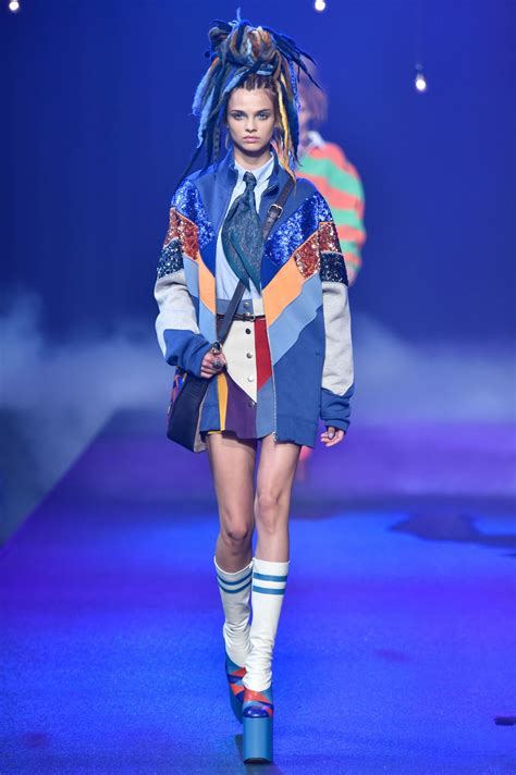 DASHA KHLYSTUN at Marc Jacobs Runway Show at New York Fashion Week 09