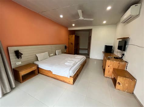 family couple friendly resort  igatpuri nature leap resort igatpuri