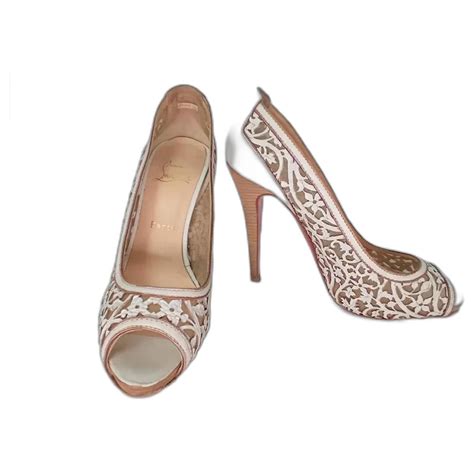 Christian Louboutin Calf Laser Cut Nude Pumps Beige Leather ref.1355326