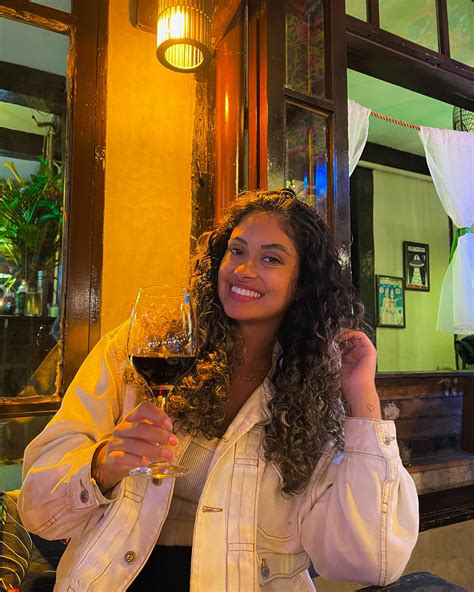 isabella duarte | foto perdida na galeria do lugar mais lindo que eu já