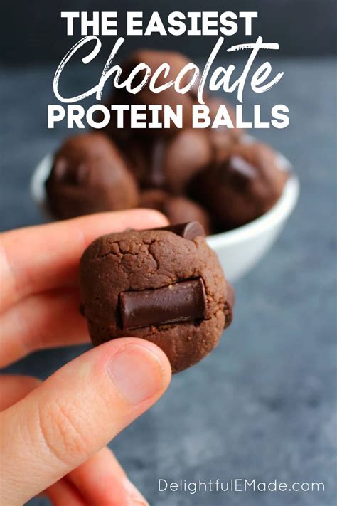 Double Chocolate Protein Balls | AMAZING Chocolate Chip Protein Balls!