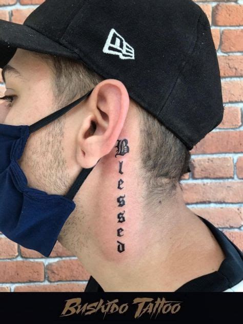 Tattoo No Pescoço Blessed