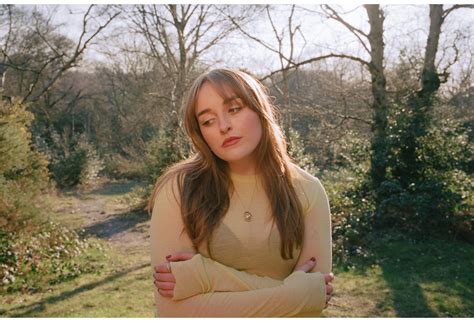 nell mescal releases candid  single thin northern exposure